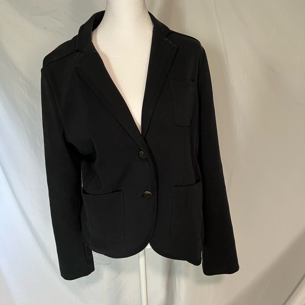 Lands End stretchy navy blue blazer.